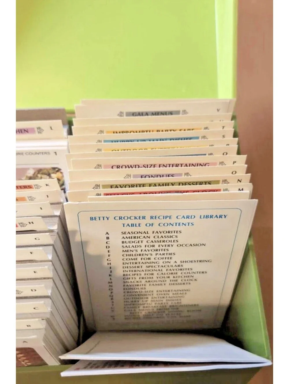 1971 Betty Crocker Recipe Card Library Index Box Retro Avocado Green Complete